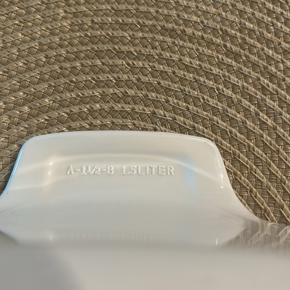 Corningware Shadow Iris 1.5 Liter Dish with lid - Picture 6 of 8